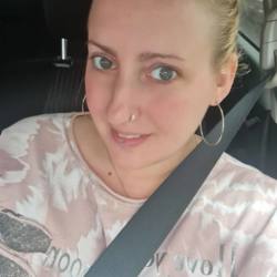 Oliivy is looking for singles for a date
