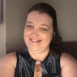 Jayne-Marie is looking for singles for a date